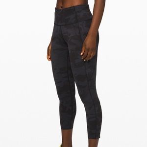 Lululemon Camo Fast and Free
